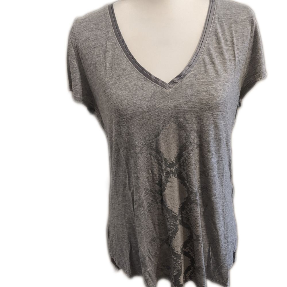 White House Black Market gray v-neck casual soft tee t-shirt snakeskin L